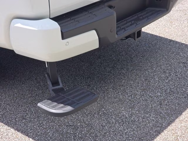 2026 Glacier White Nissan Frontier SV 4X4 Truck