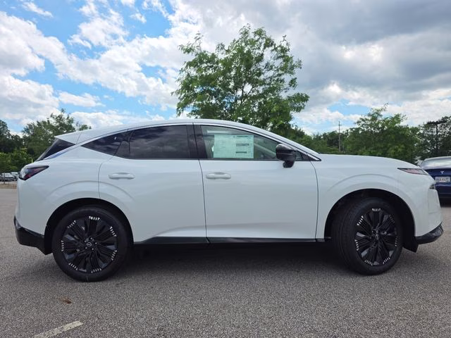 2026 Everest White Pearl Tricoat Nissan Murano Platinum AWD SUV