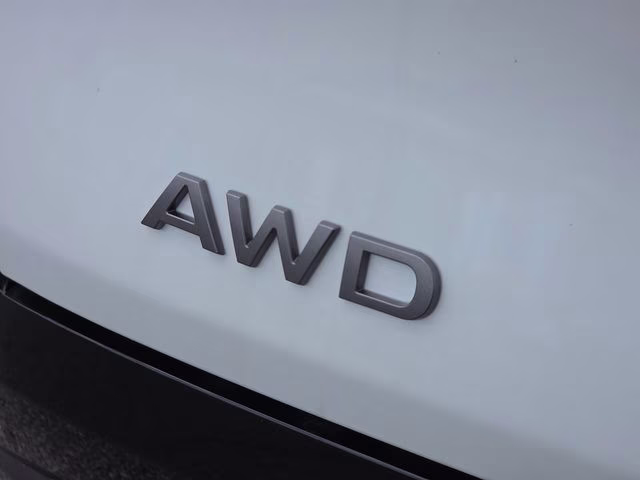 2026 Everest White Pearl Tricoat Nissan Murano Platinum AWD SUV
