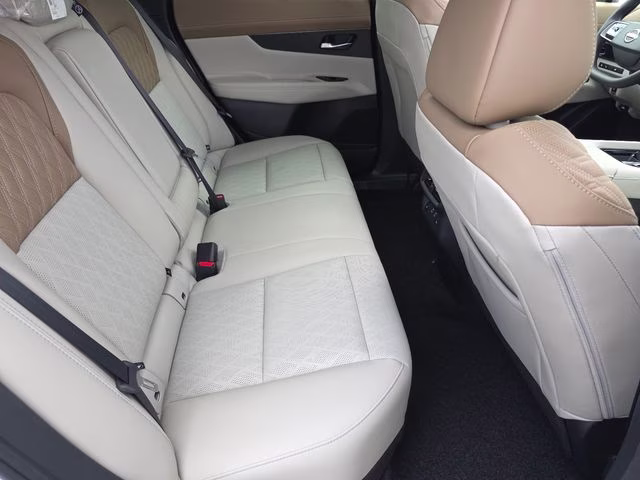 2026 Everest White Pearl Tricoat Nissan Murano Platinum AWD SUV
