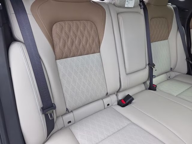 2026 Everest White Pearl Tricoat Nissan Murano Platinum AWD SUV