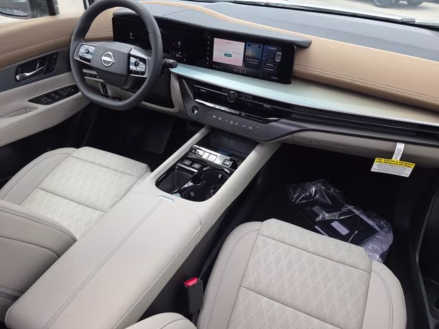 2026 Everest White Pearl Tricoat Nissan Murano Platinum AWD SUV