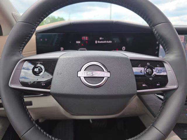2026 Everest White Pearl Tricoat Nissan Murano Platinum AWD SUV