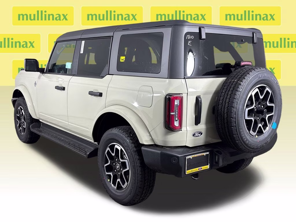 2026 Desert Sand Ford Bronco Outer Banks 4X4 SUV