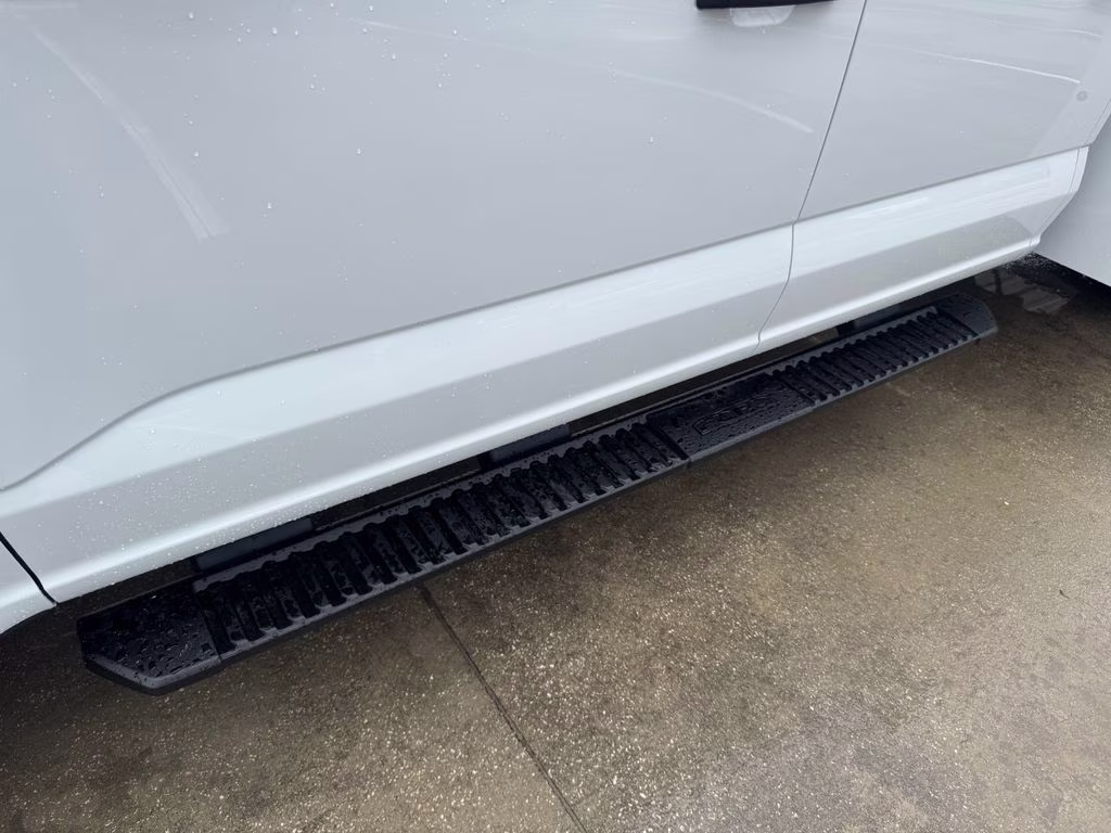 2026 Oxford White Ford Super Duty F-350 DRW XL 4X4 Chassis
