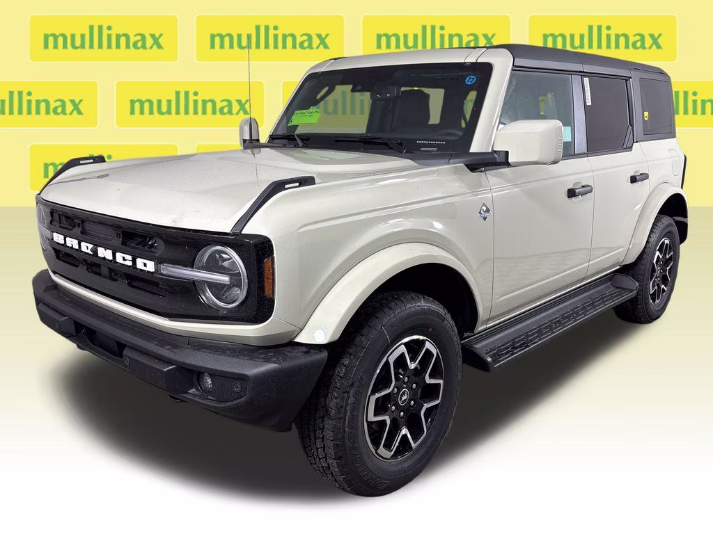 2026 Desert Sand Ford Bronco Outer Banks 4X4 SUV