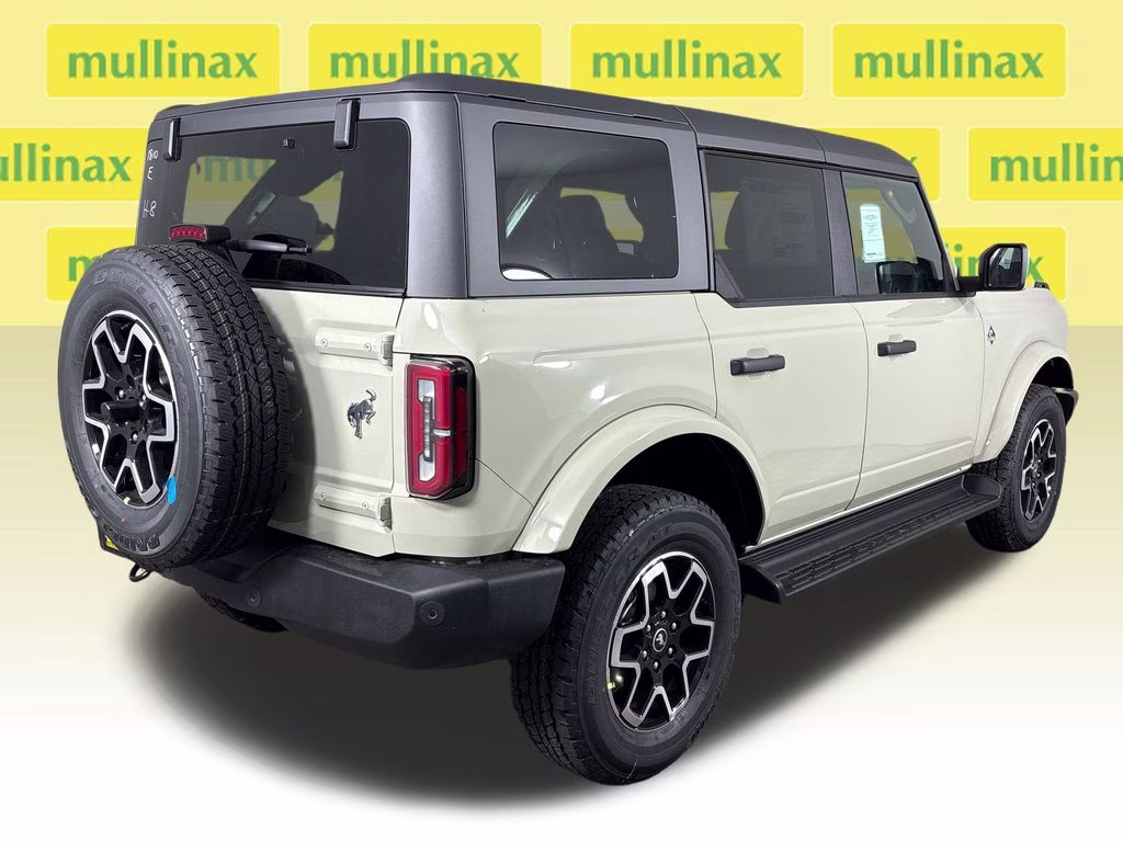 2026 Desert Sand Ford Bronco Outer Banks 4X4 SUV