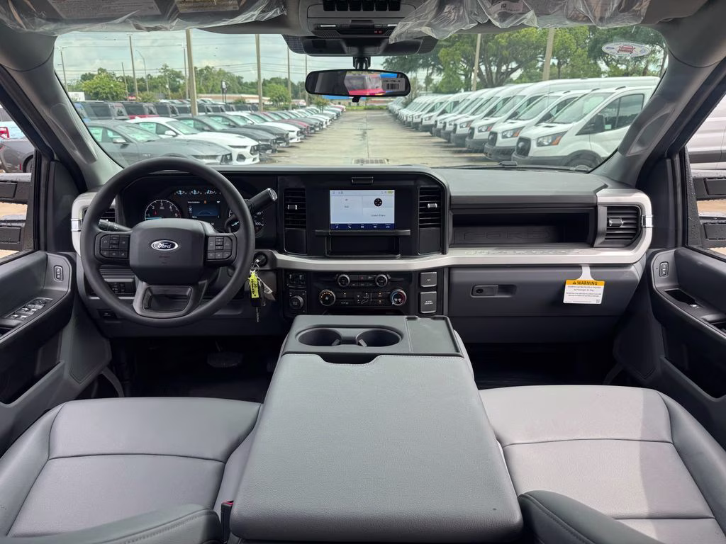 2026 Oxford White Ford Super Duty F-350 DRW XL 4X4 Chassis