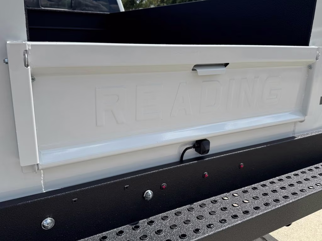2026 Oxford White Ford Super Duty F-350 DRW XL 4X4 Chassis