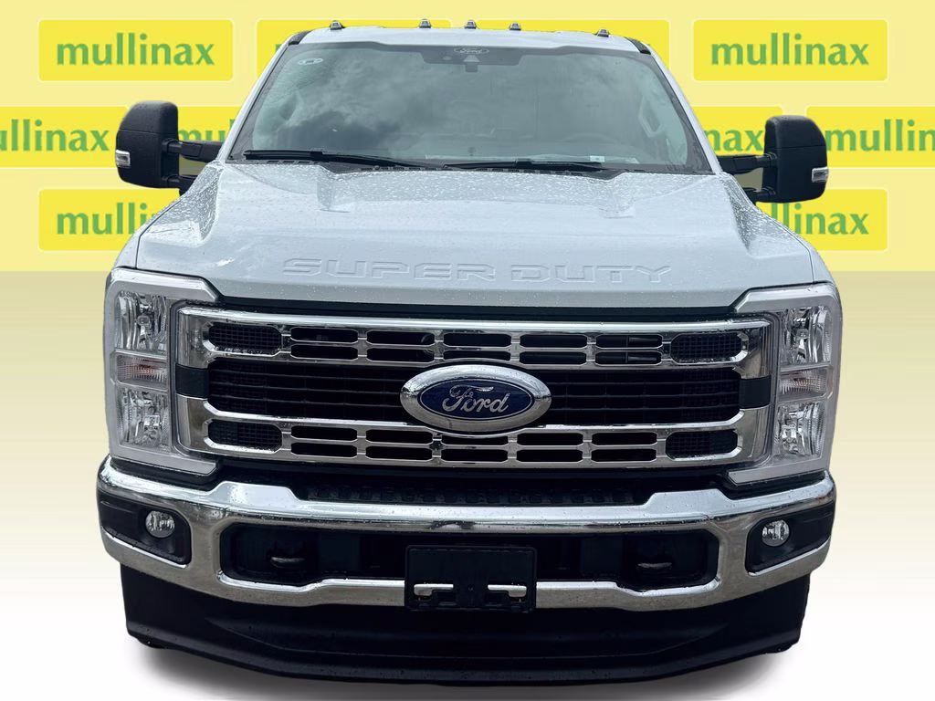 2026 Oxford White Ford Super Duty F-350 DRW XL 4X4 Chassis