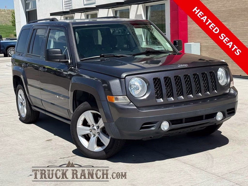 2016 Granite Crystal Metallic Clearcoat Jeep Patriot Latitude FWD SUV