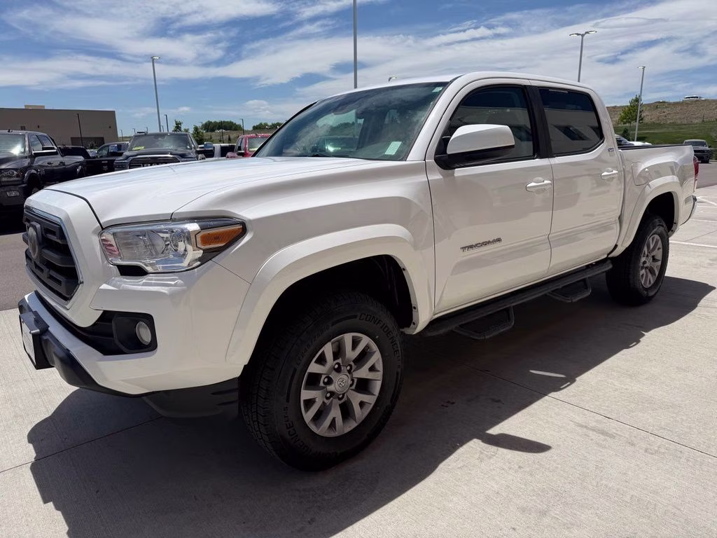 2019 Super White Toyota Tacoma SR5 4X4 Truck