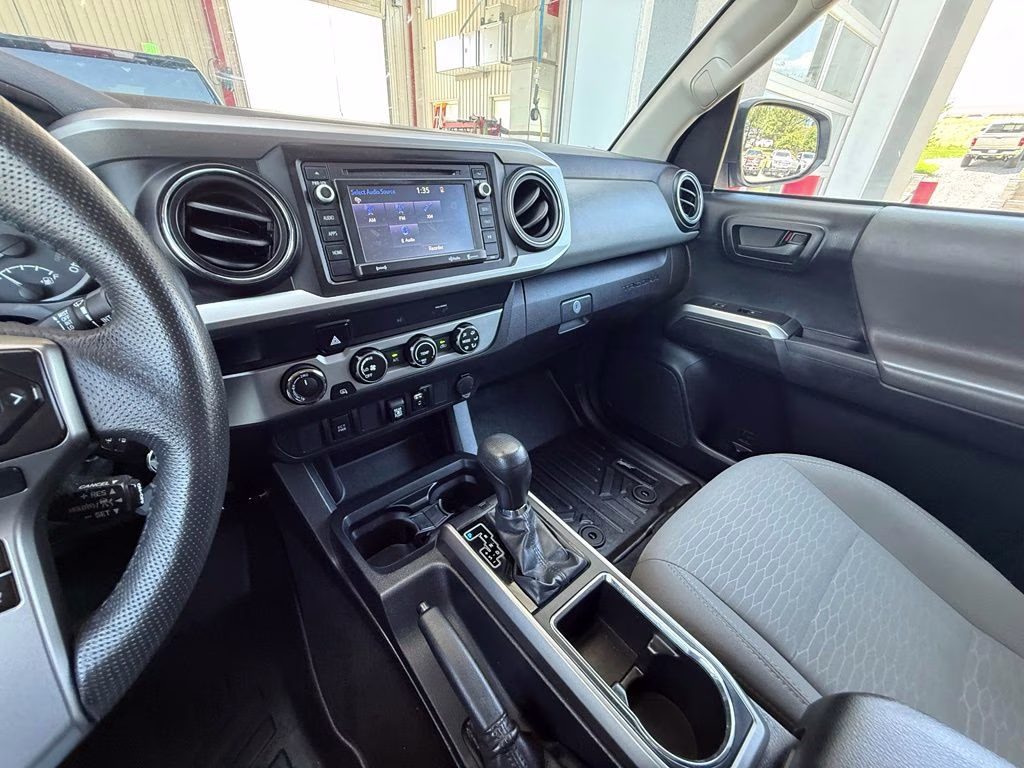 2019 Super White Toyota Tacoma SR5 4X4 Truck