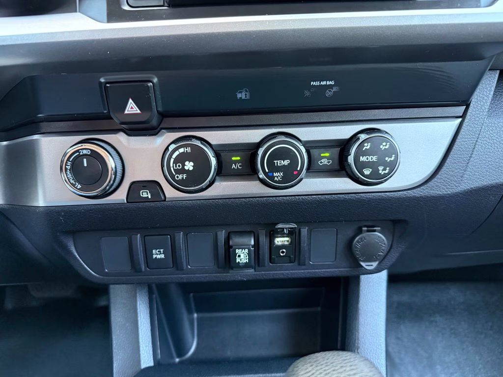 2019 Super White Toyota Tacoma SR5 4X4 Truck