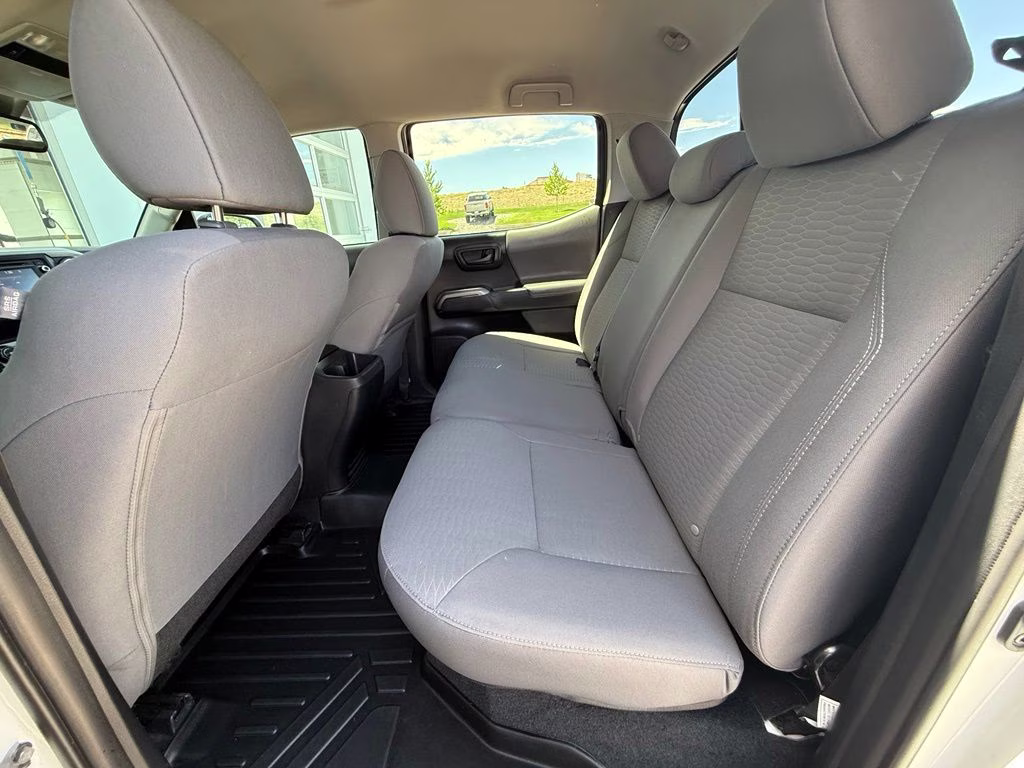 2019 Super White Toyota Tacoma SR5 4X4 Truck