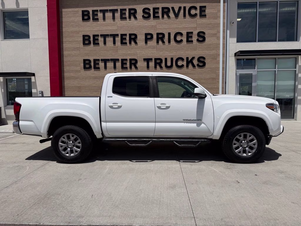 2019 Super White Toyota Tacoma SR5 4X4 Truck