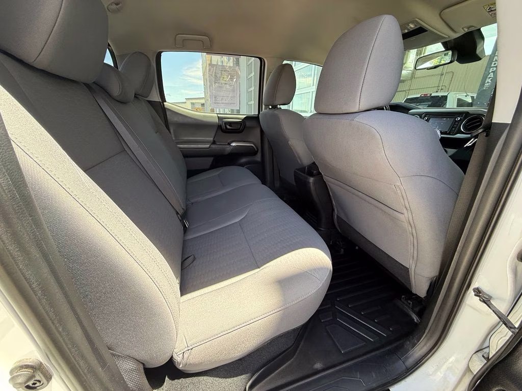 2019 Super White Toyota Tacoma SR5 4X4 Truck
