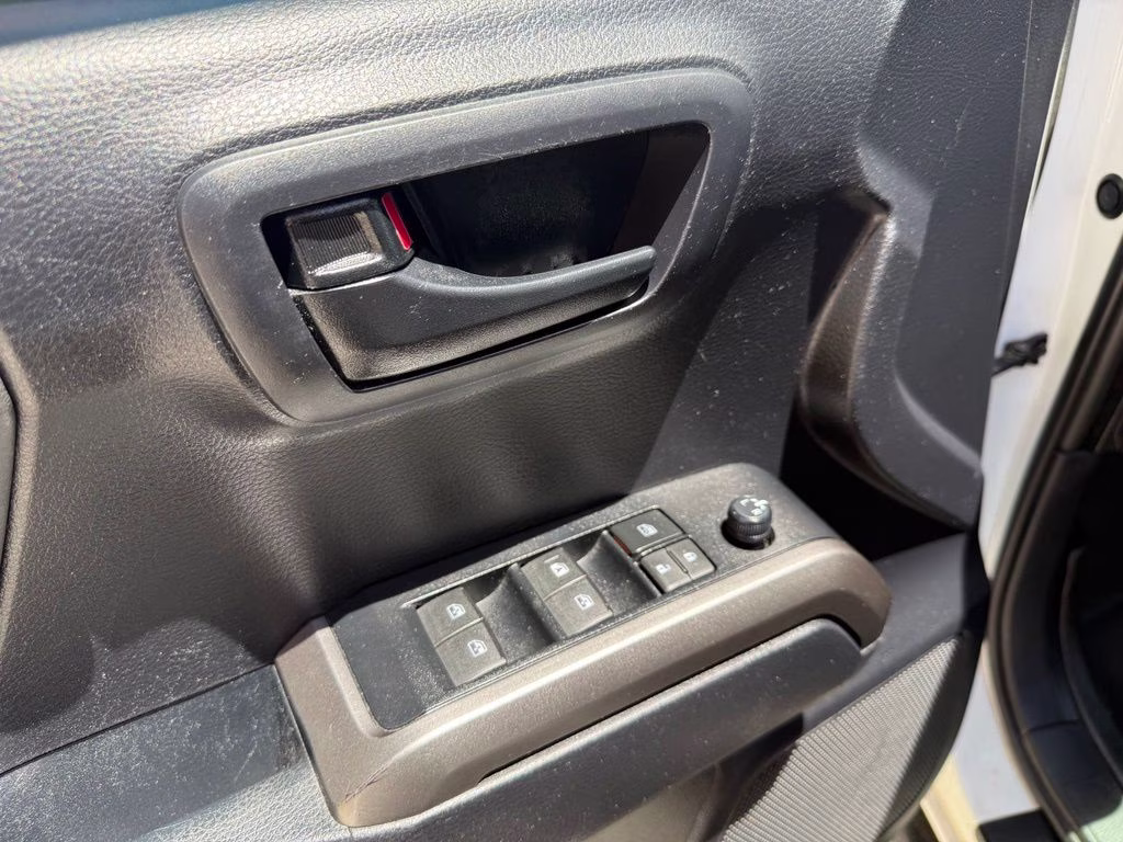 2019 Super White Toyota Tacoma SR5 4X4 Truck