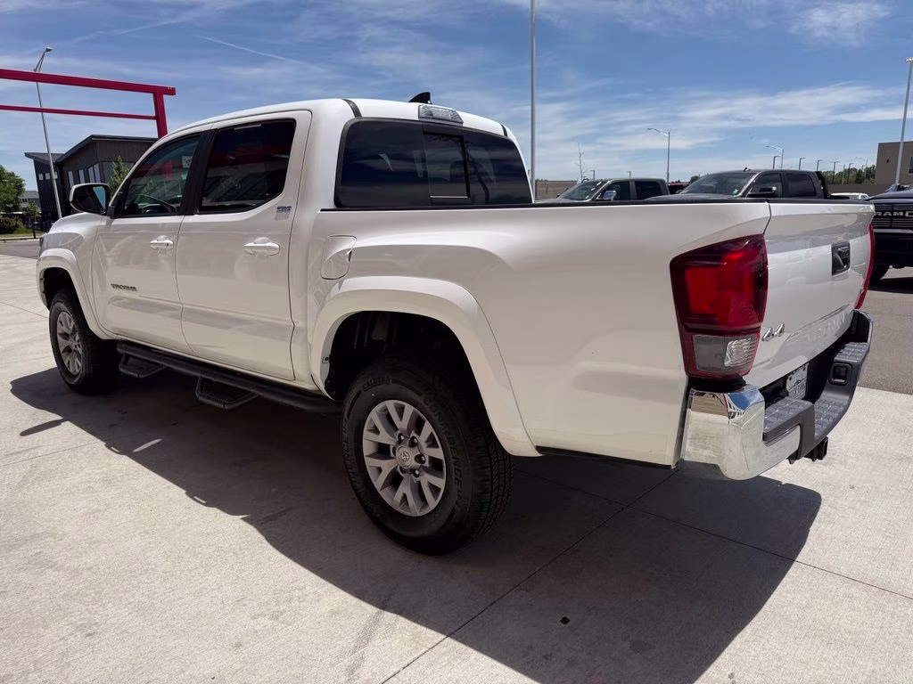 2019 Super White Toyota Tacoma SR5 4X4 Truck