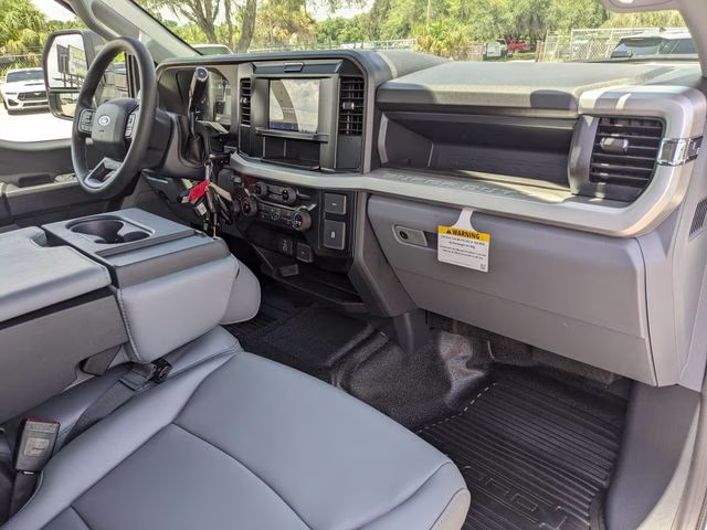 2026 Oxford White Ford Super Duty F-250 SRW XL 4X4 Truck