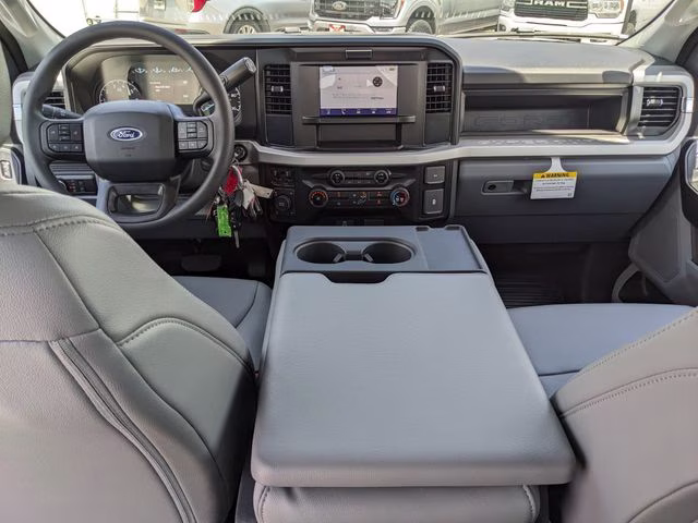 2026 Oxford White Ford Super Duty F-250 SRW XL 4X4 Truck