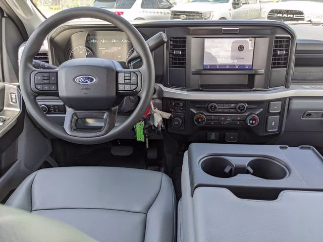 2026 Oxford White Ford Super Duty F-250 SRW XL 4X4 Truck