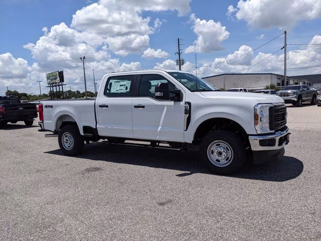 2026 Oxford White Ford Super Duty F-250 SRW XL 4X4 Truck