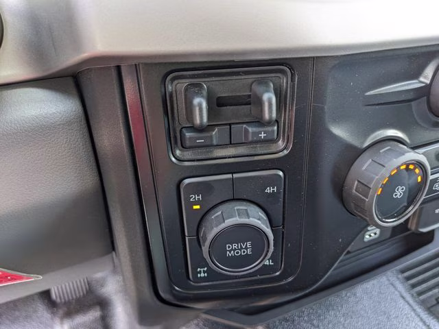 2026 Oxford White Ford Super Duty F-250 SRW XL 4X4 Truck