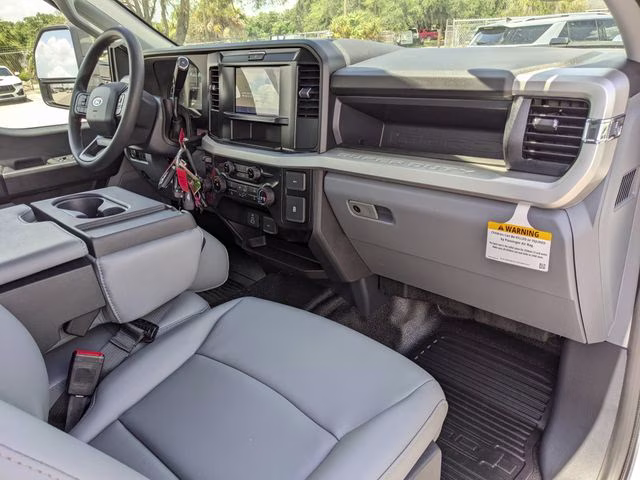 2026 Oxford White Ford Super Duty F-250 SRW XL 4X4 Truck