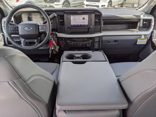 2026 Oxford White Ford Super Duty F-250 SRW XL 4X4 Truck