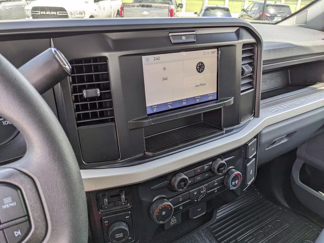 2026 Oxford White Ford Super Duty F-250 SRW XL 4X4 Truck