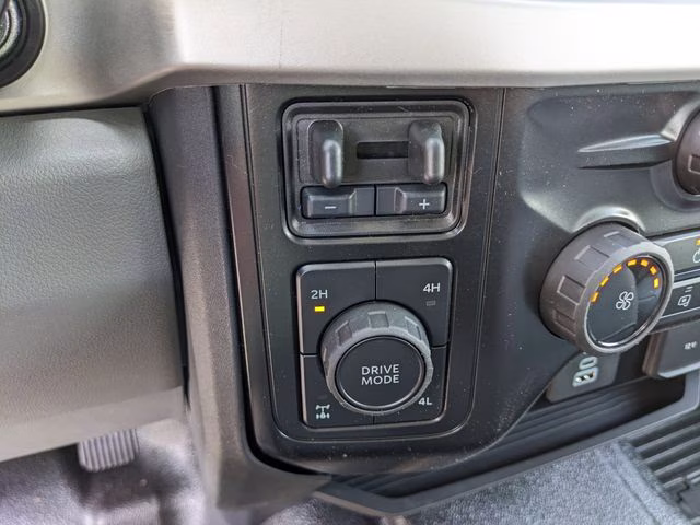 2026 Oxford White Ford Super Duty F-250 SRW XL 4X4 Truck