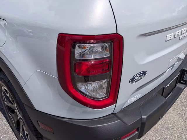 2026 Space White Metallic Ford Bronco Sport Outer Banks 4X4 SUV