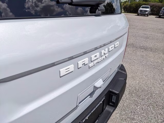 2026 Space White Metallic Ford Bronco Sport Outer Banks 4X4 SUV