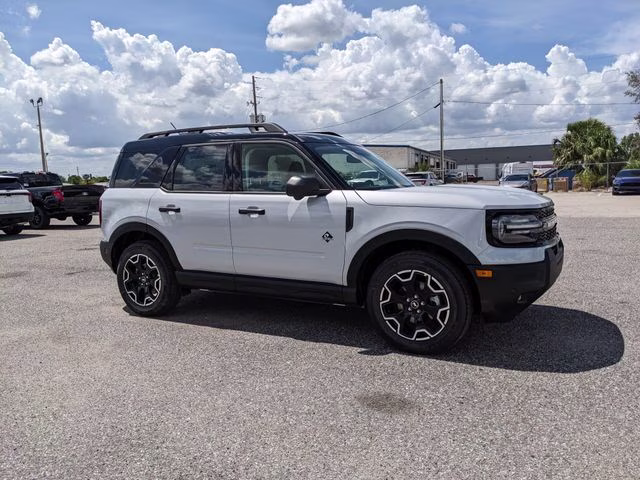 2026 Space White Metallic Ford Bronco Sport Outer Banks 4X4 SUV