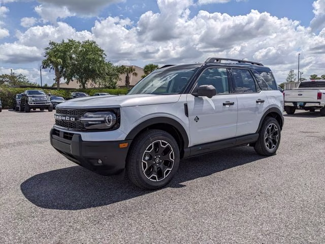 2026 Space White Metallic Ford Bronco Sport Outer Banks 4X4 SUV