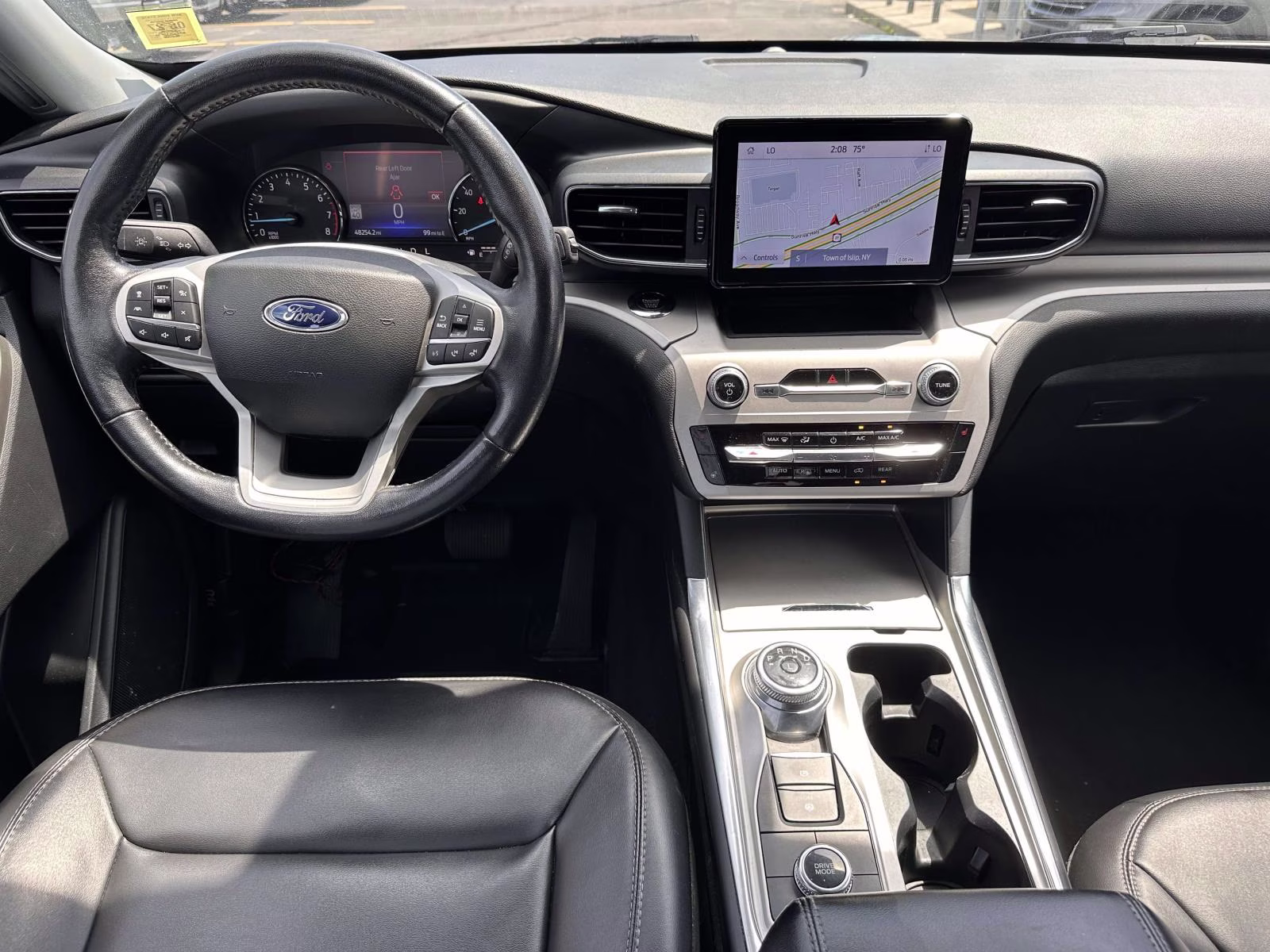 2023 Ford Explorer XLT - Photo 16