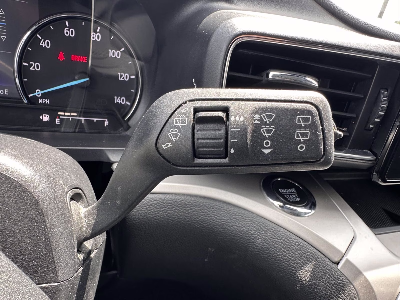 2023 Ford Explorer XLT - Photo 20