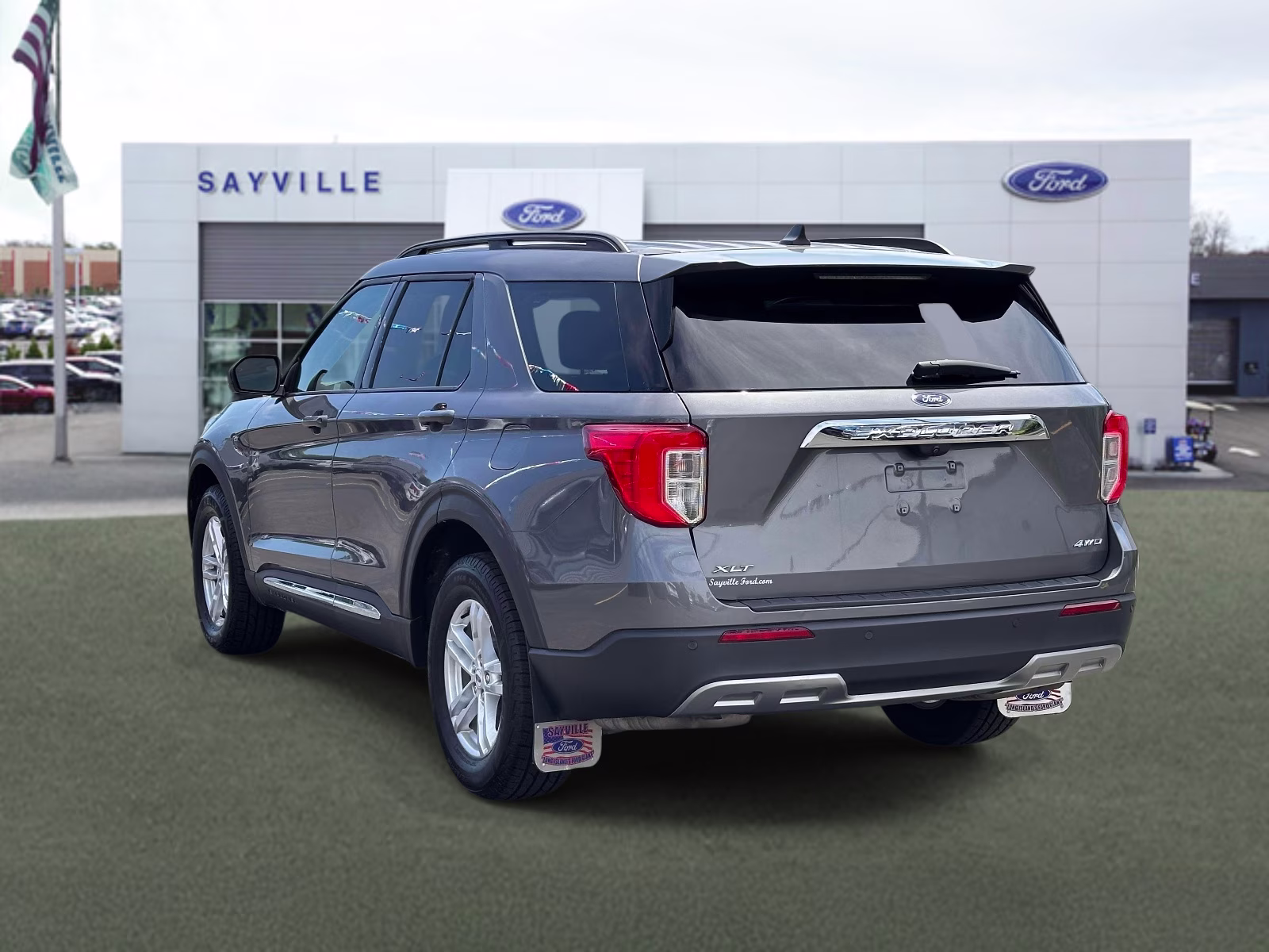 2023 Ford Explorer XLT - Photo 4