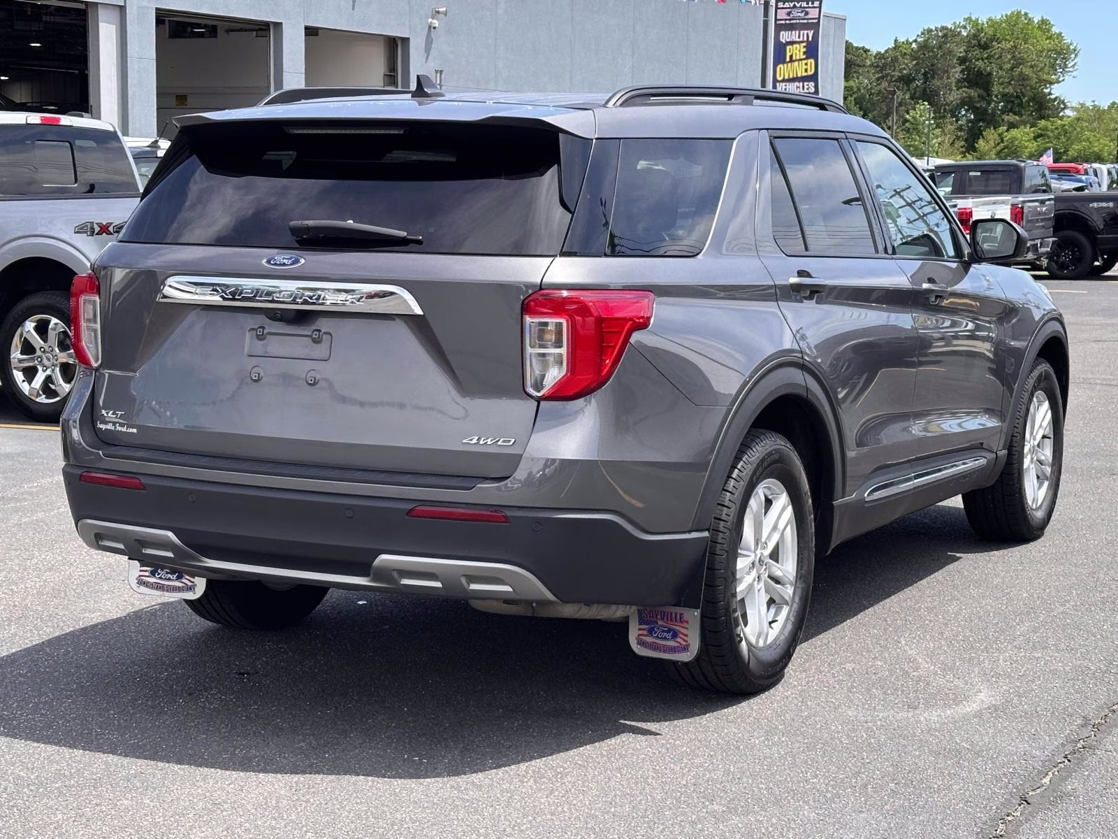 2023 Ford Explorer XLT - Photo 5