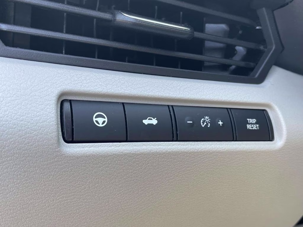 2023 Garnet Pearl Metallic Nissan Altima 2.5 SL AWD Sedan