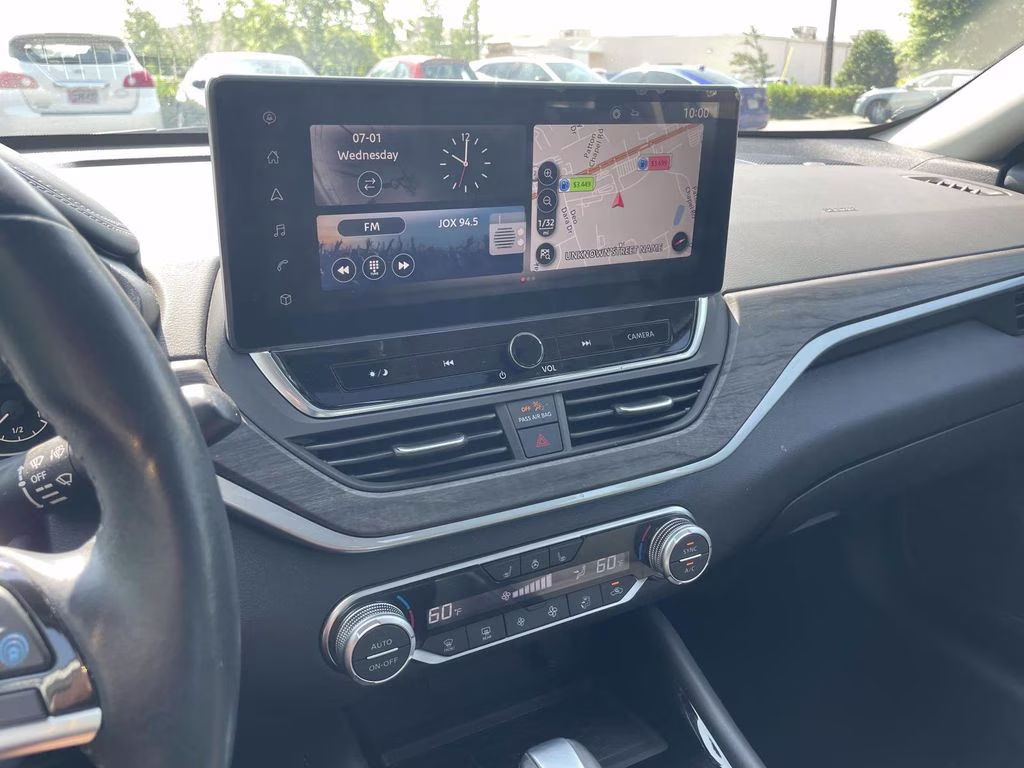 2023 Gun Metallic Nissan Altima 2.5 SL AWD Sedan