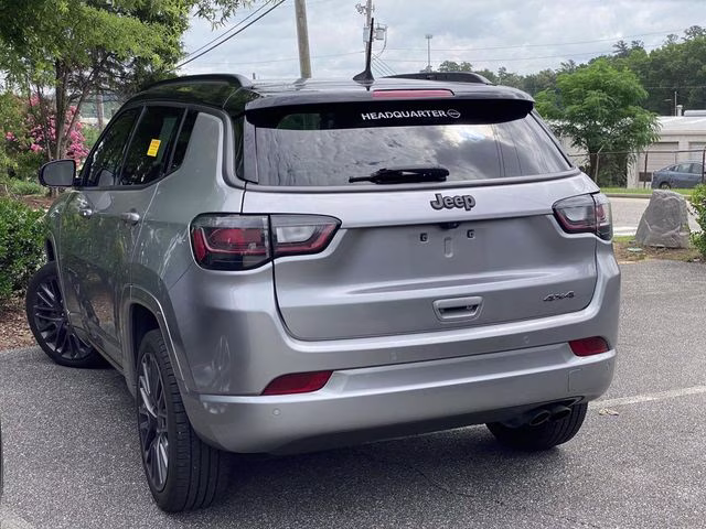 2022 Billet Silver Metallic Clearcoat Jeep Compass Limited 4X4 SUV