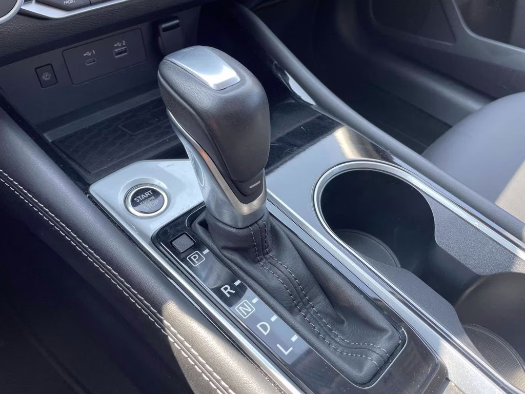 2023 Gun Metallic Nissan Altima 2.5 SL AWD Sedan