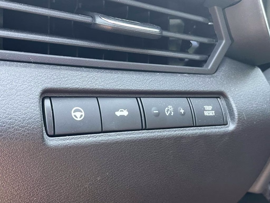 2023 Gun Metallic Nissan Altima 2.5 SL AWD Sedan