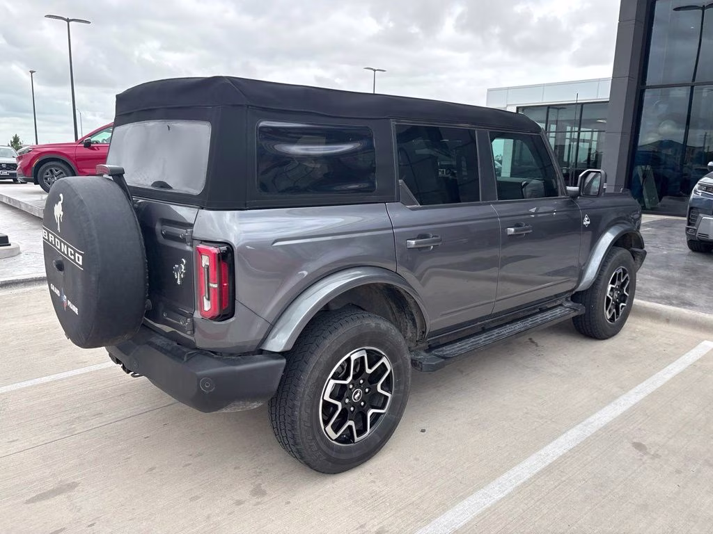 2023 Carbonized Gray Metallic Ford Bronco Outer Banks 4X4 SUV