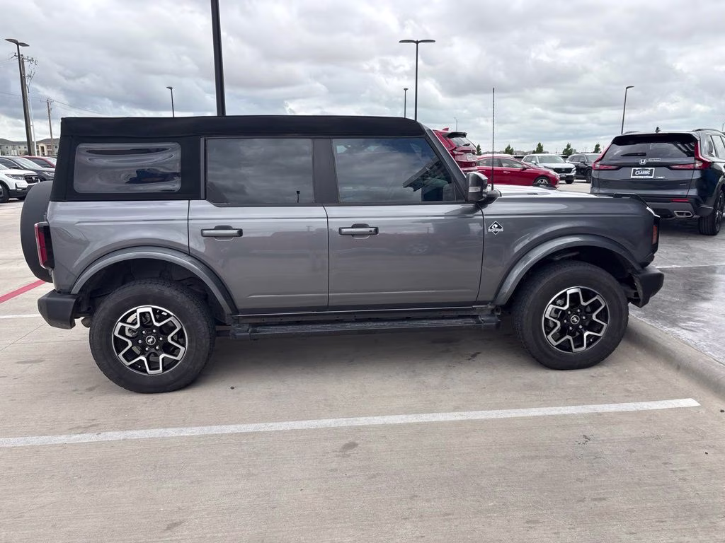 2023 Carbonized Gray Metallic Ford Bronco Outer Banks 4X4 SUV
