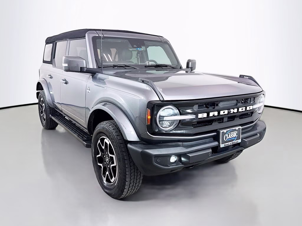 2023 Carbonized Gray Metallic Ford Bronco Outer Banks 4X4 SUV