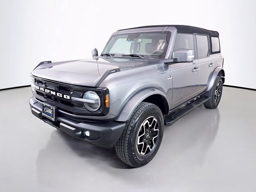 2023 Carbonized Gray Metallic Ford Bronco Outer Banks 4X4 SUV
