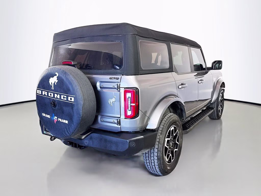 2023 Carbonized Gray Metallic Ford Bronco Outer Banks 4X4 SUV